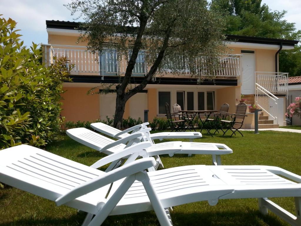 Appartamento Villa Elison Lazise Bagian luar foto