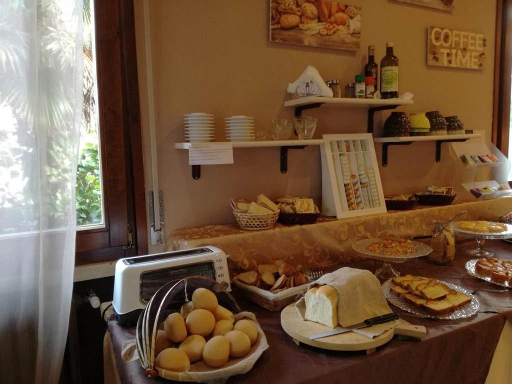 Appartamento Villa Elison Lazise Bagian luar foto