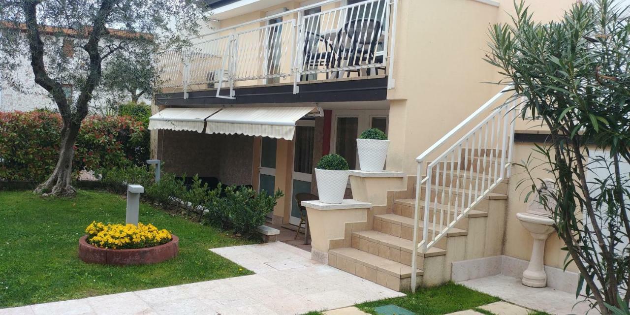 Appartamento Villa Elison Lazise Bagian luar foto
